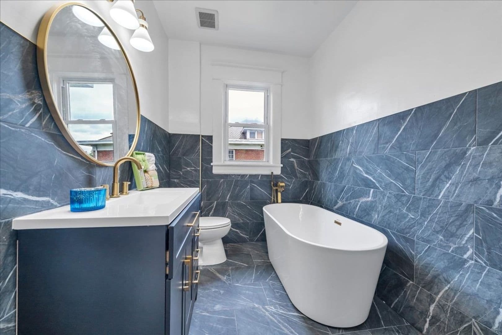 Roanoke House: 1338 Clarke Ave SW