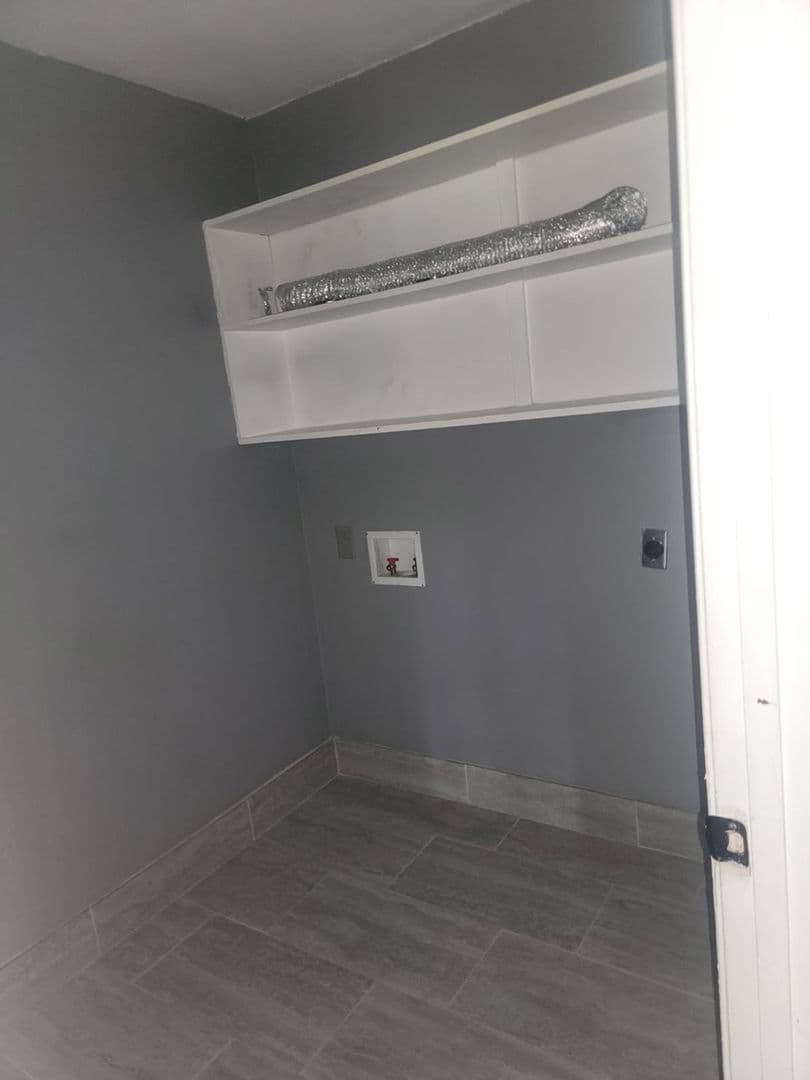 Jacksonville House: 1115 Ray Rd