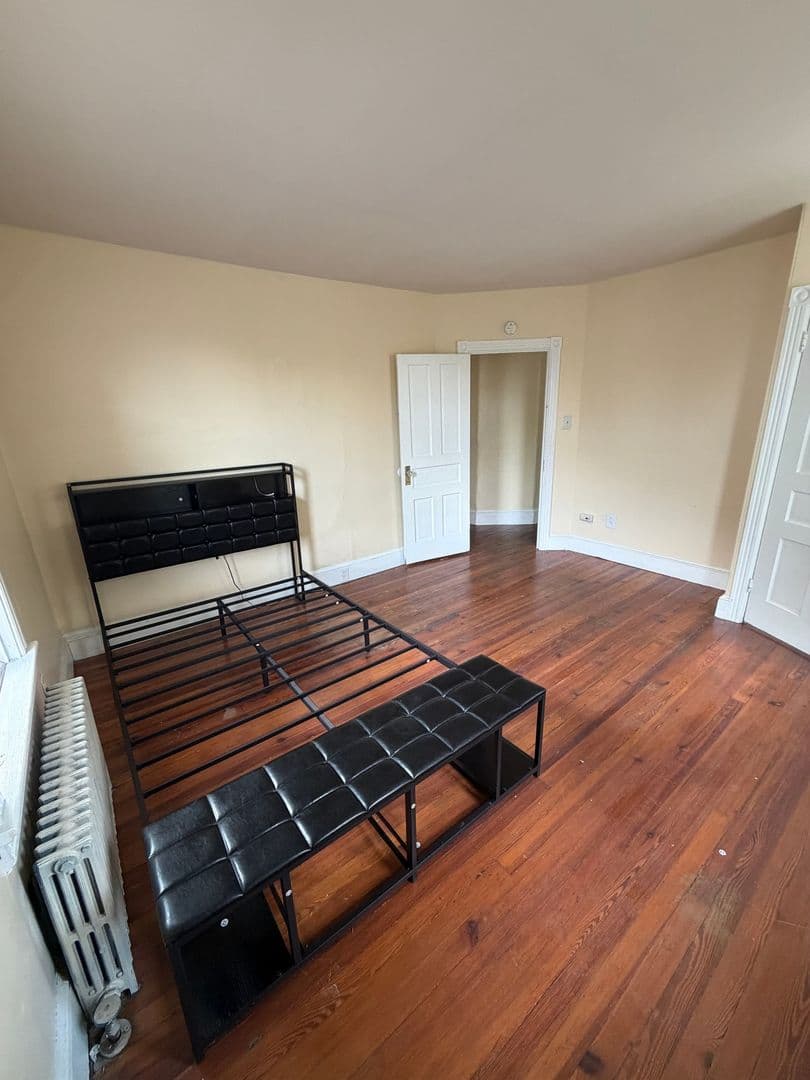Paulsboro Townhome: 648 Beacon Ave