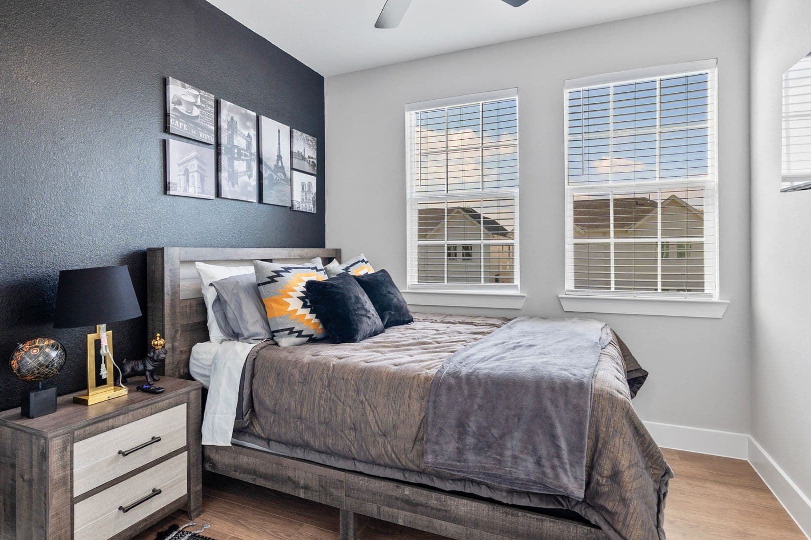 Houston House: 825 Paul Quinn St