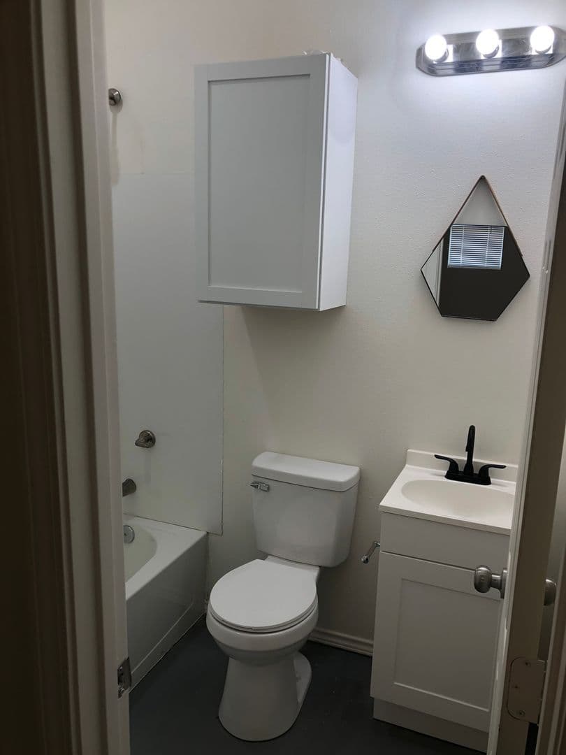 Lindale Townhome: 22404 Matins Ln