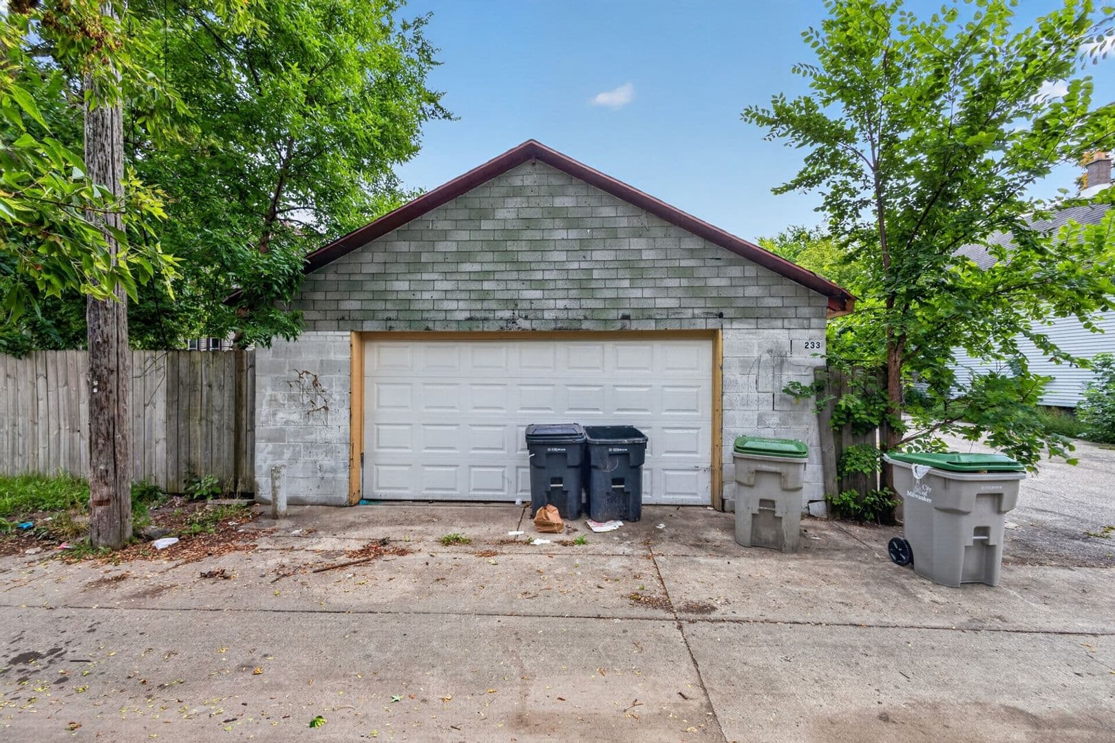 Milwaukee Townhome: 2335 N 16th St