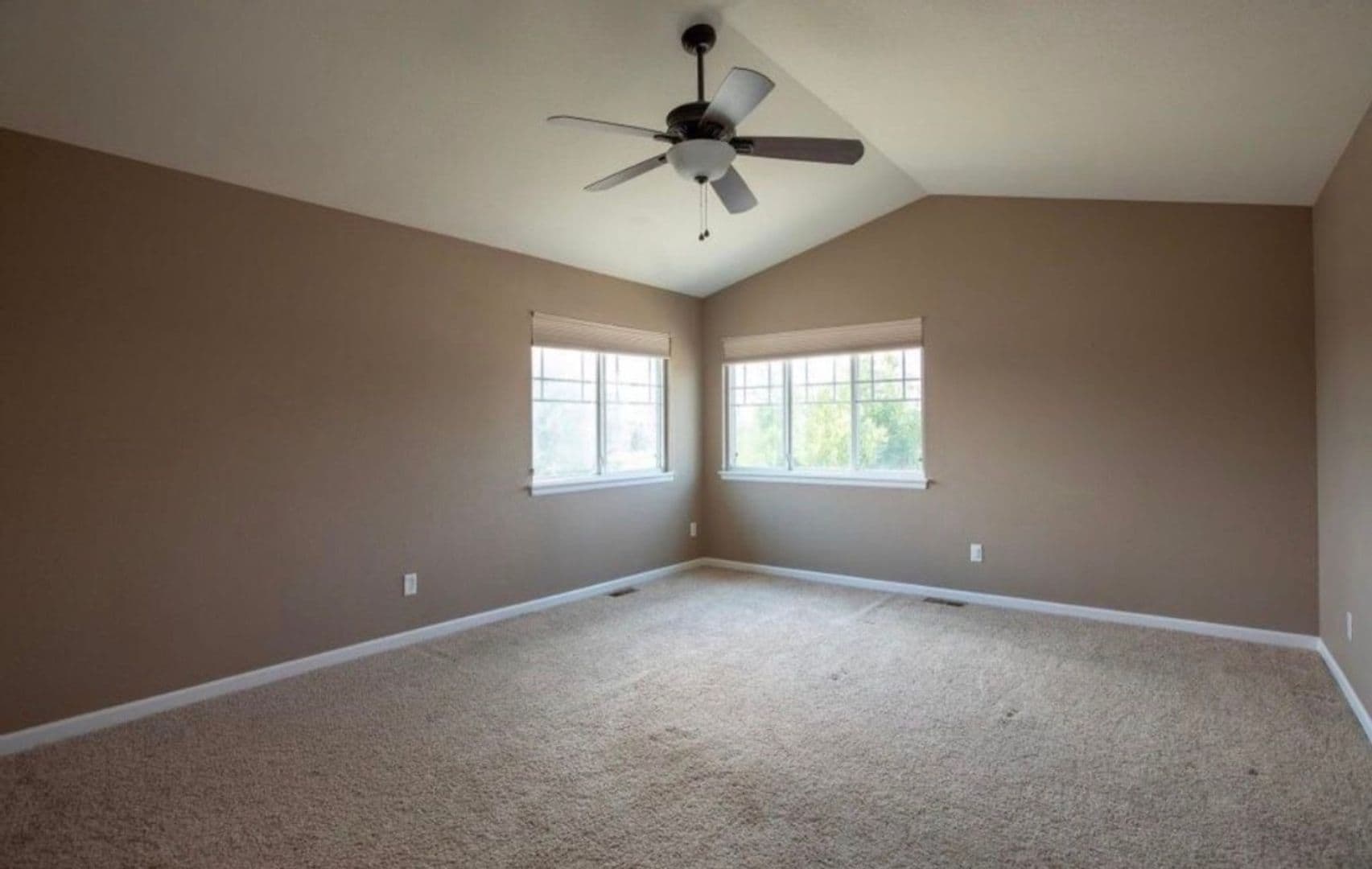 Loveland House: 6281 Sea Gull Cir
