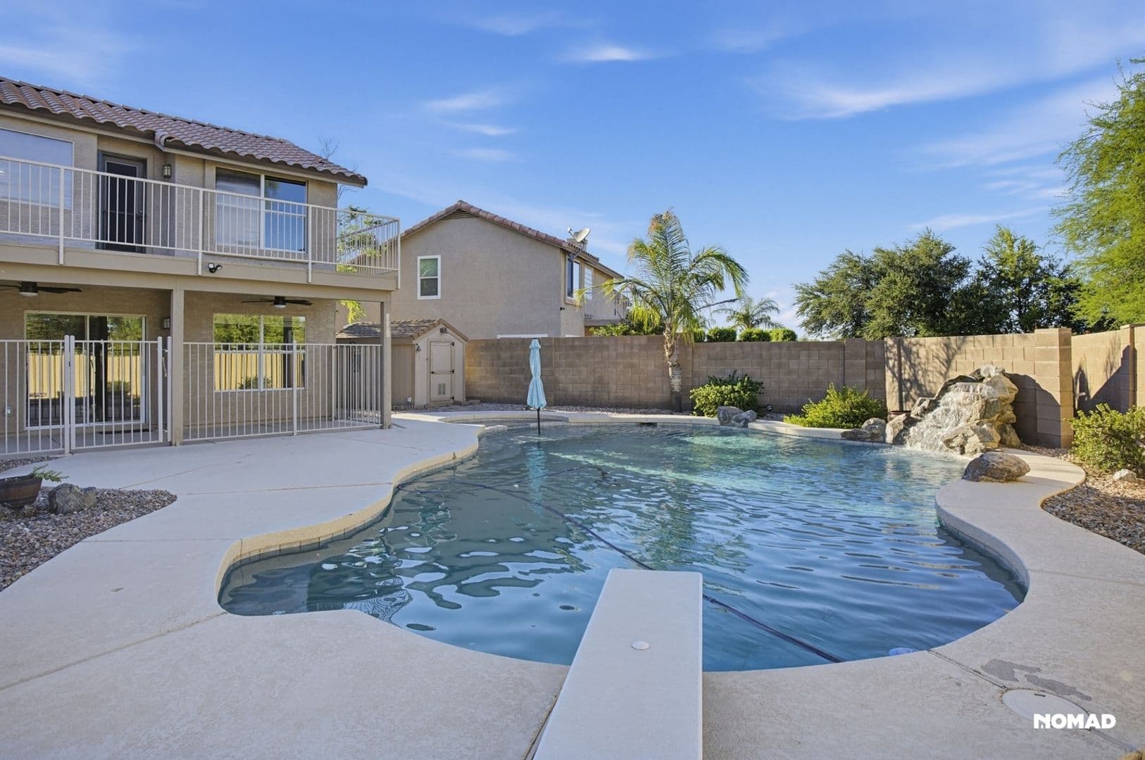 Gilbert House: 141 S Quartz St