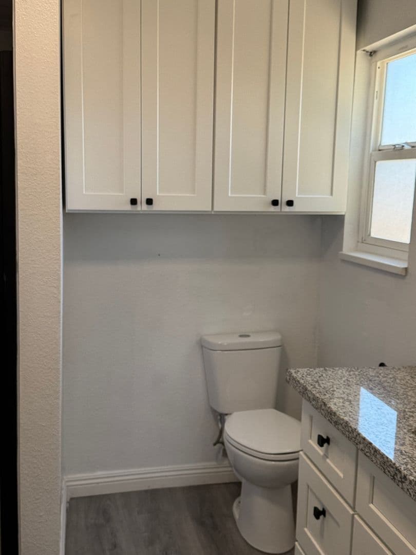 Visalia House: 16544 Avenue 291