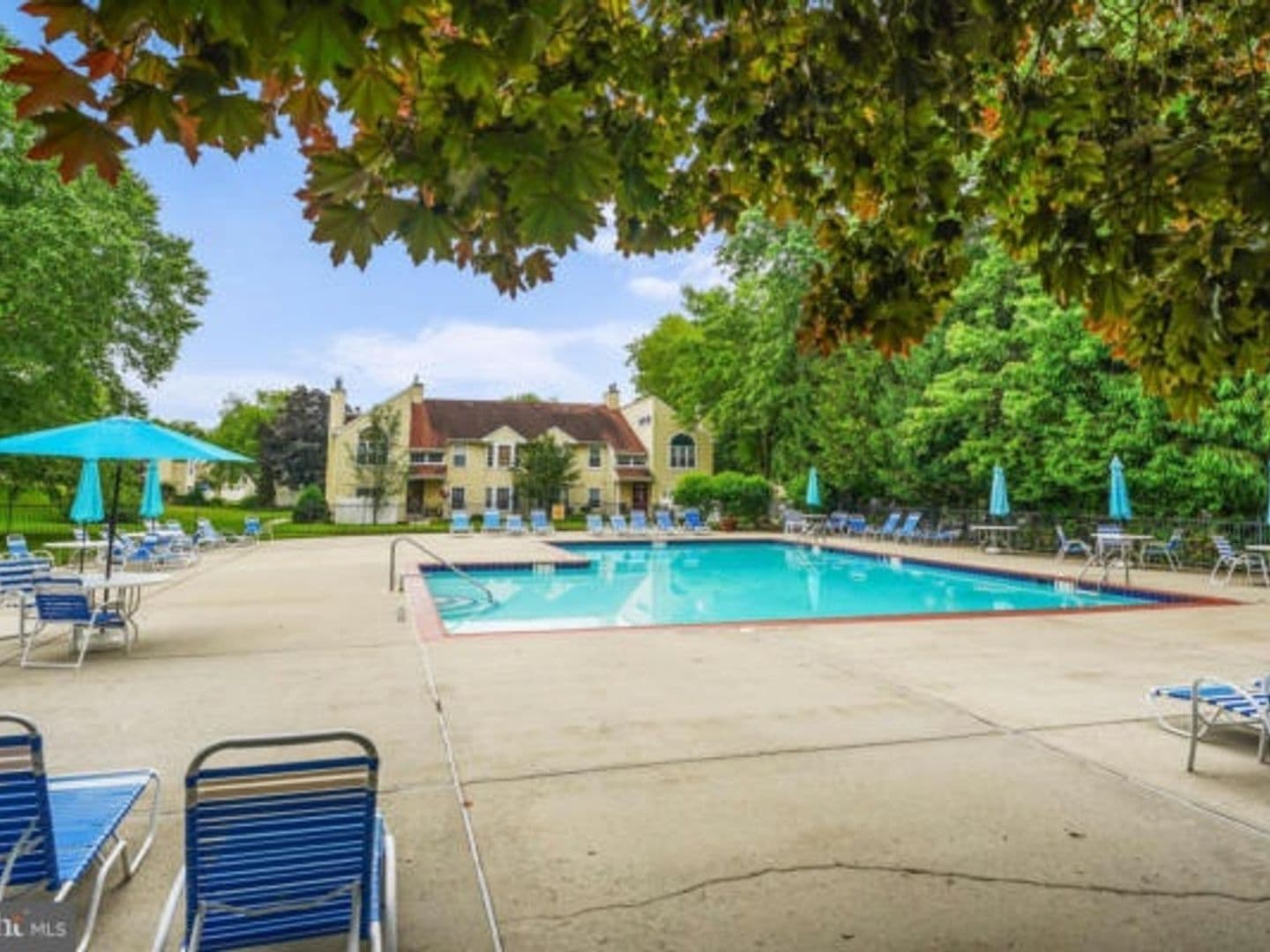 Hightstown Condo: 13 Mill Run W