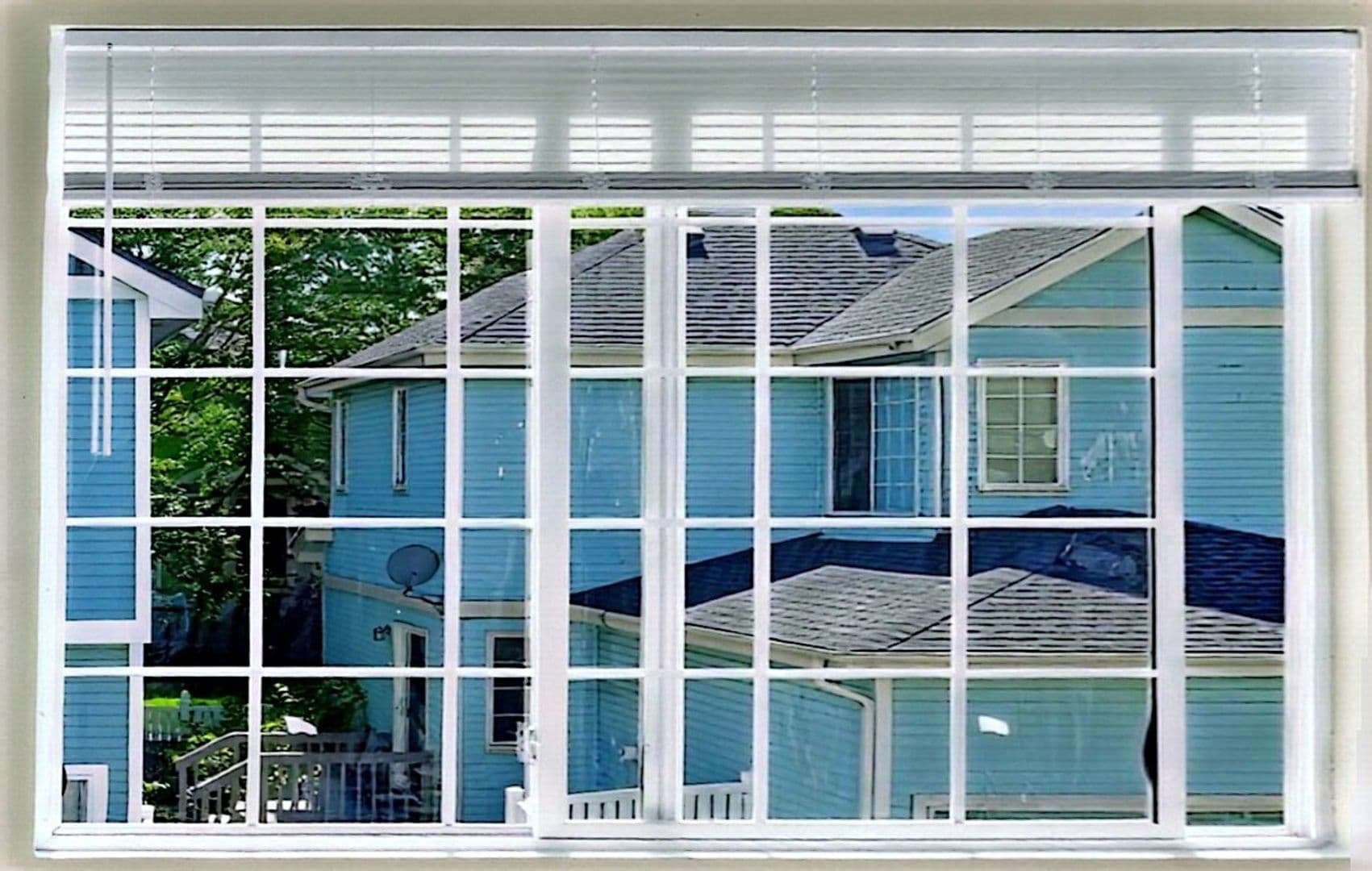Aurora House: 1533 S Buckley Way