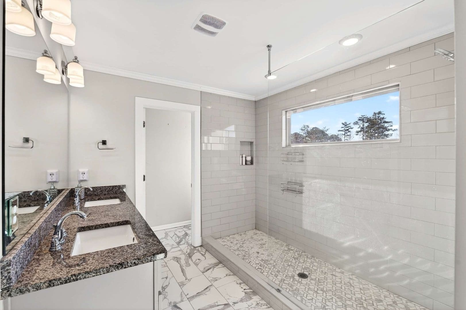 Stone Mountain House: 5259 Cloud St