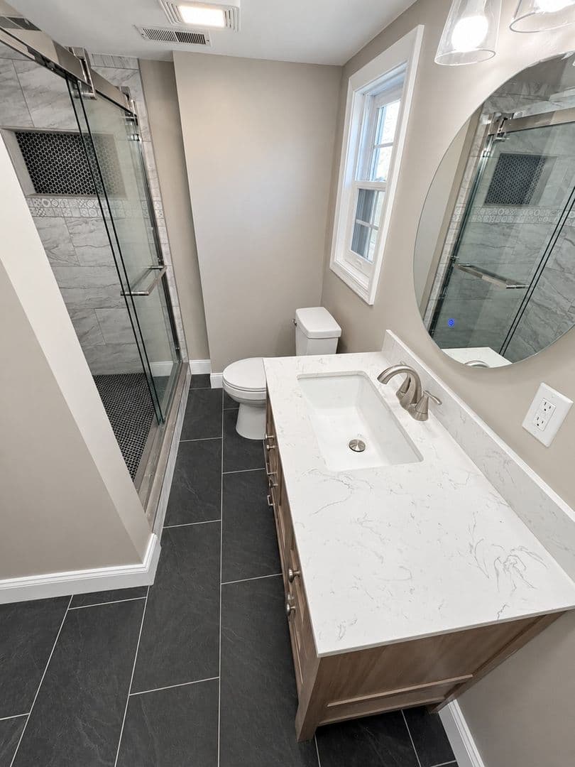 Philadelphia Townhome: 105 Carson St