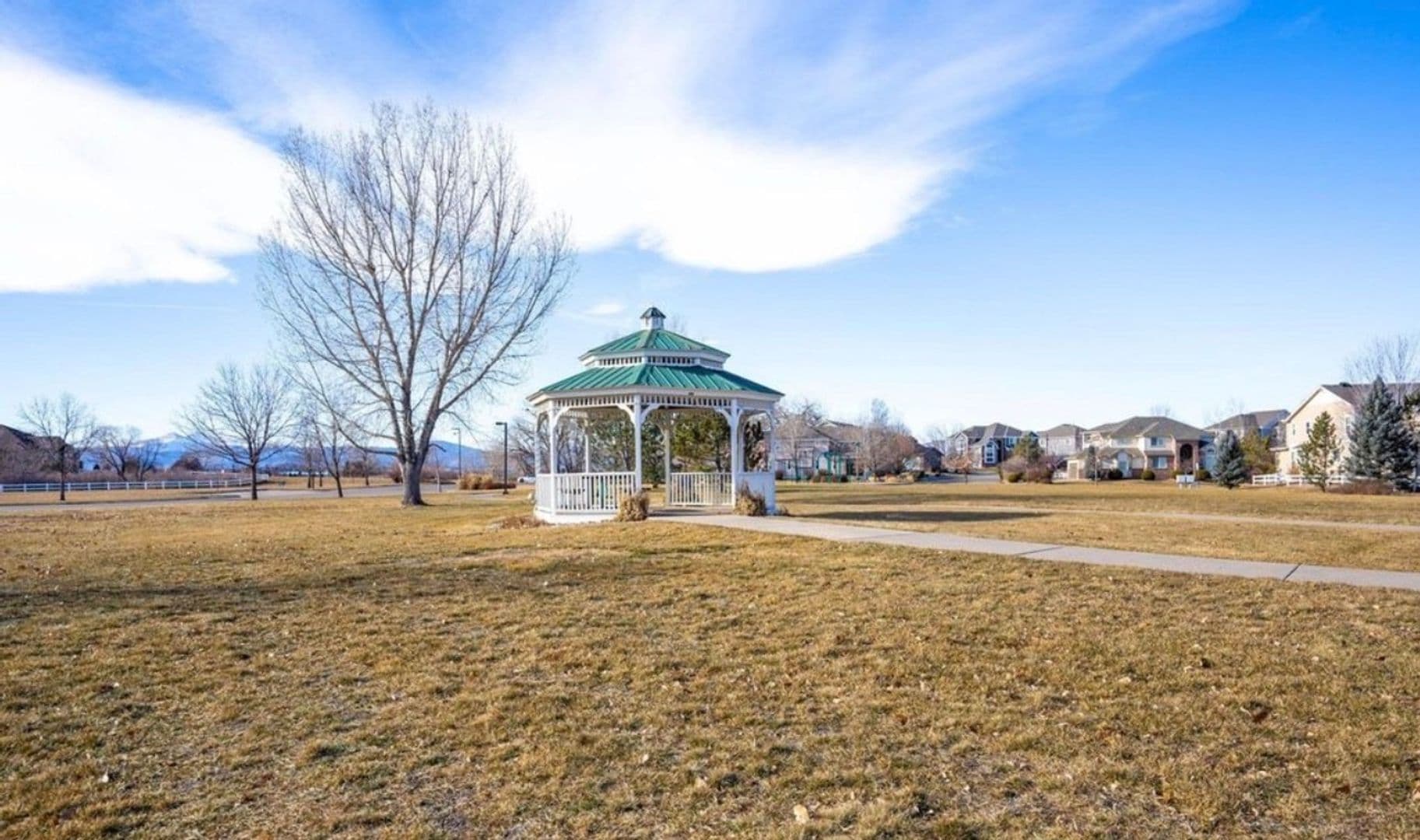 Loveland House: 6281 Sea Gull Cir