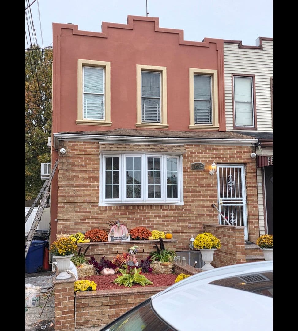 Brooklyn Townhome: 1062 Remsen Ave