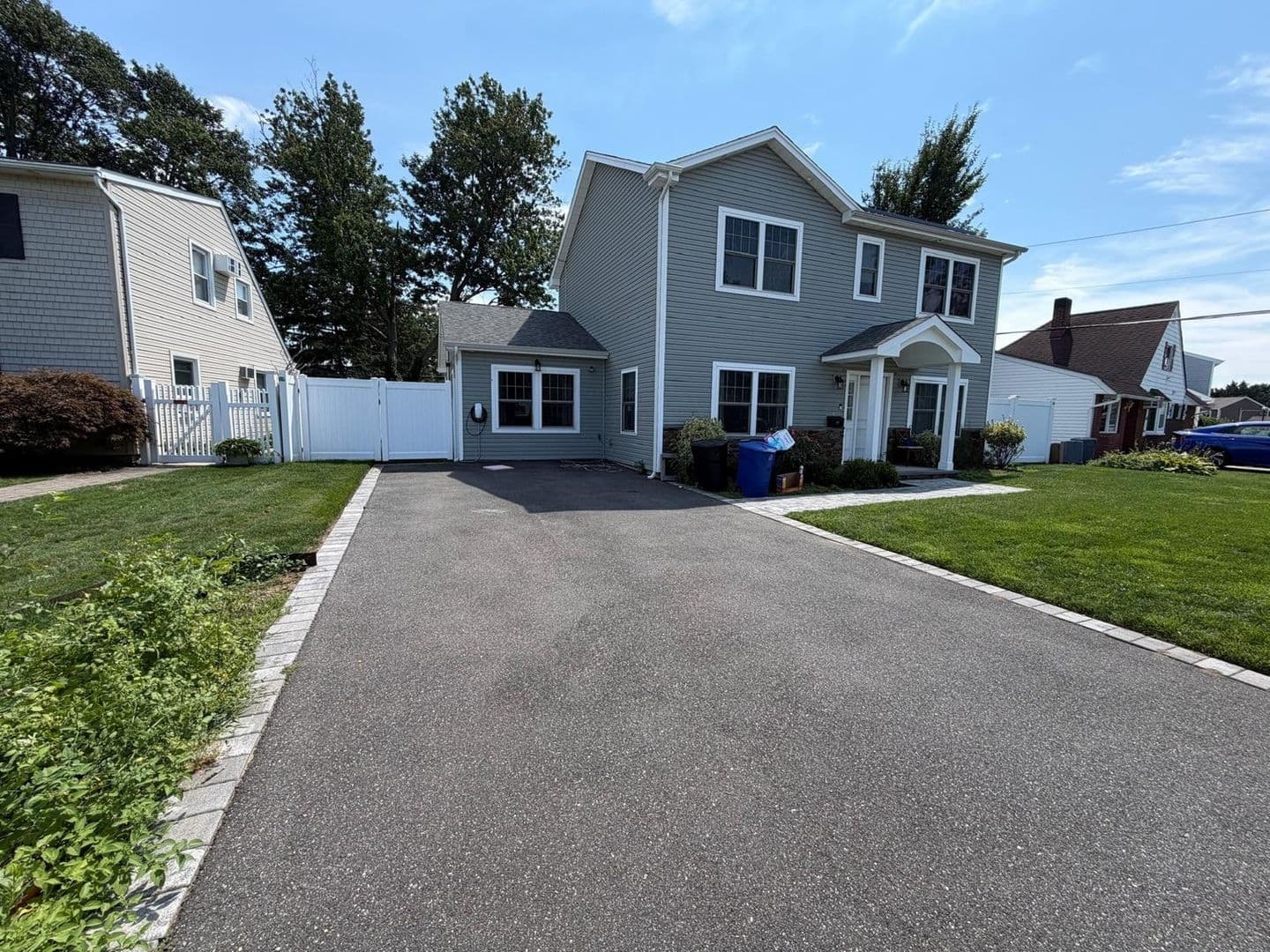Levittown House: 27 Shepherd Ln