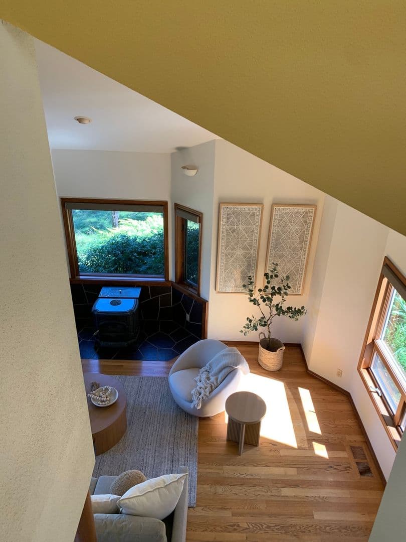 Bend House: 2889 Nw Starview Dr