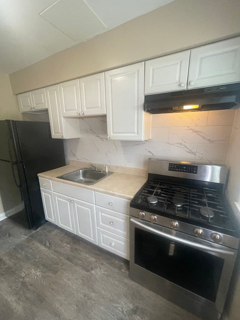 Essex House: 551 Welbrook Rd