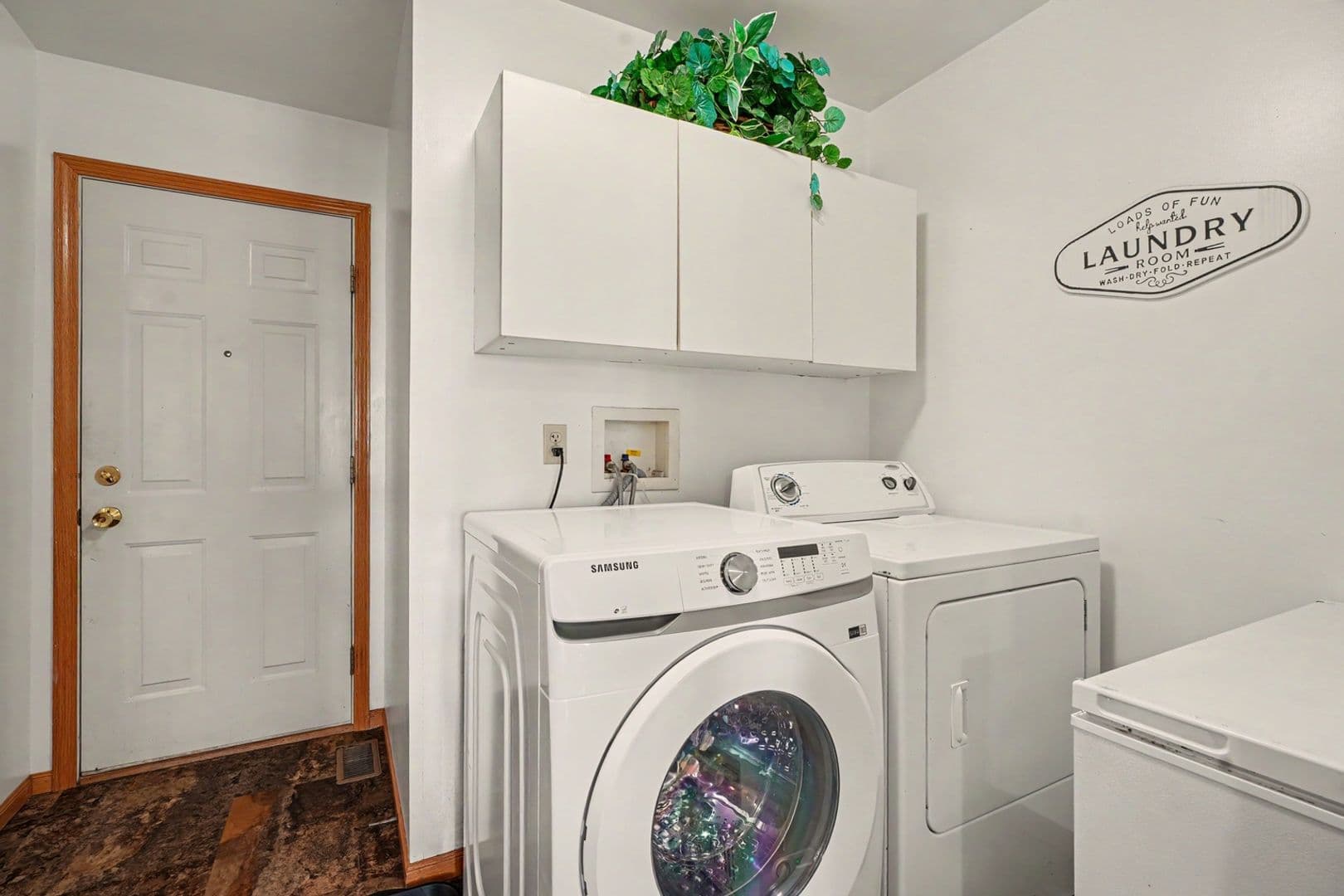 Champaign House: 708 Erin Dr