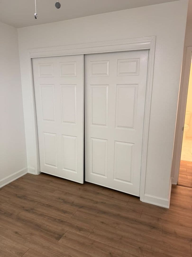 Houston Condo: 2744 Briarhurst Dr