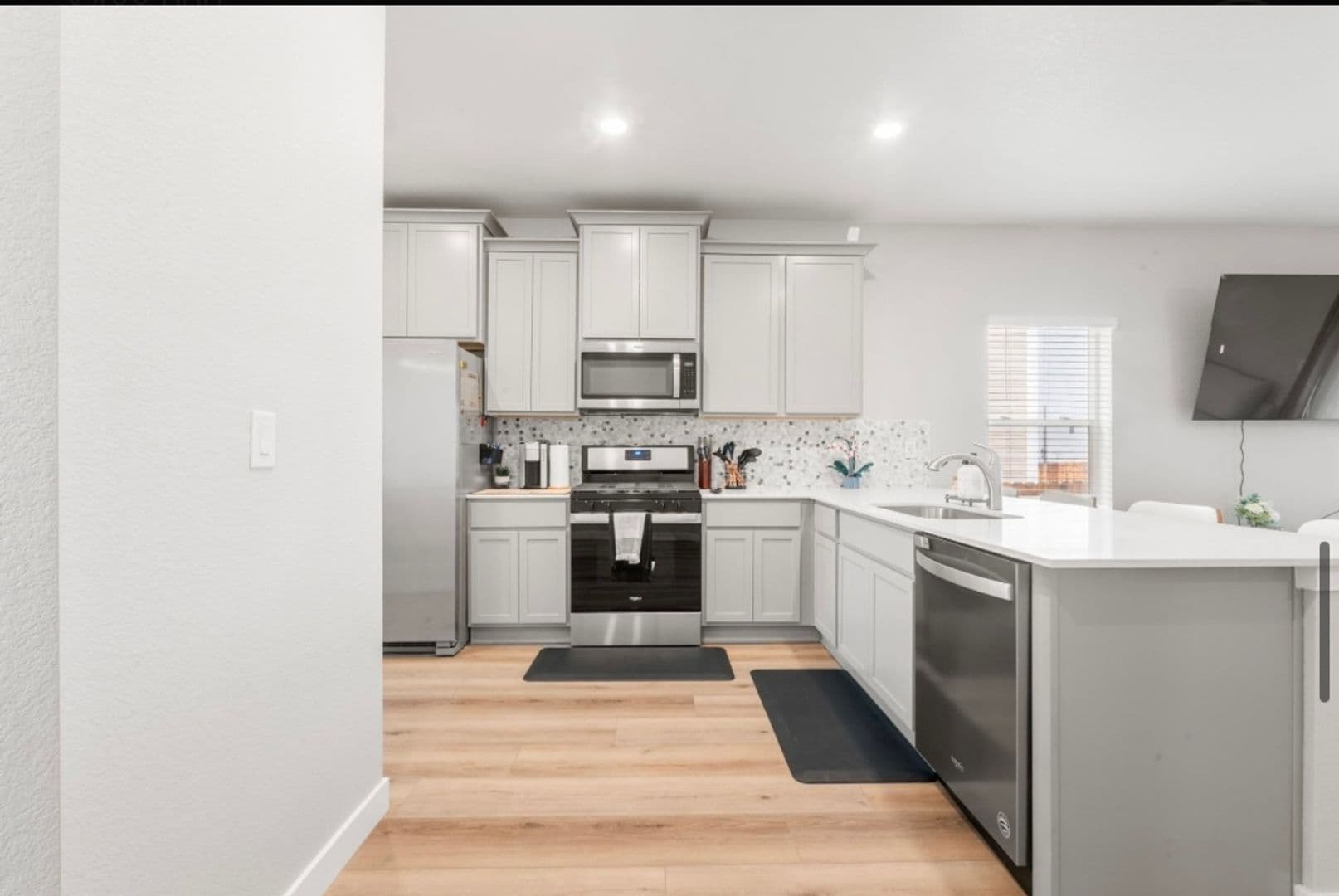 Commerce City House: 17801 E 95th Pl