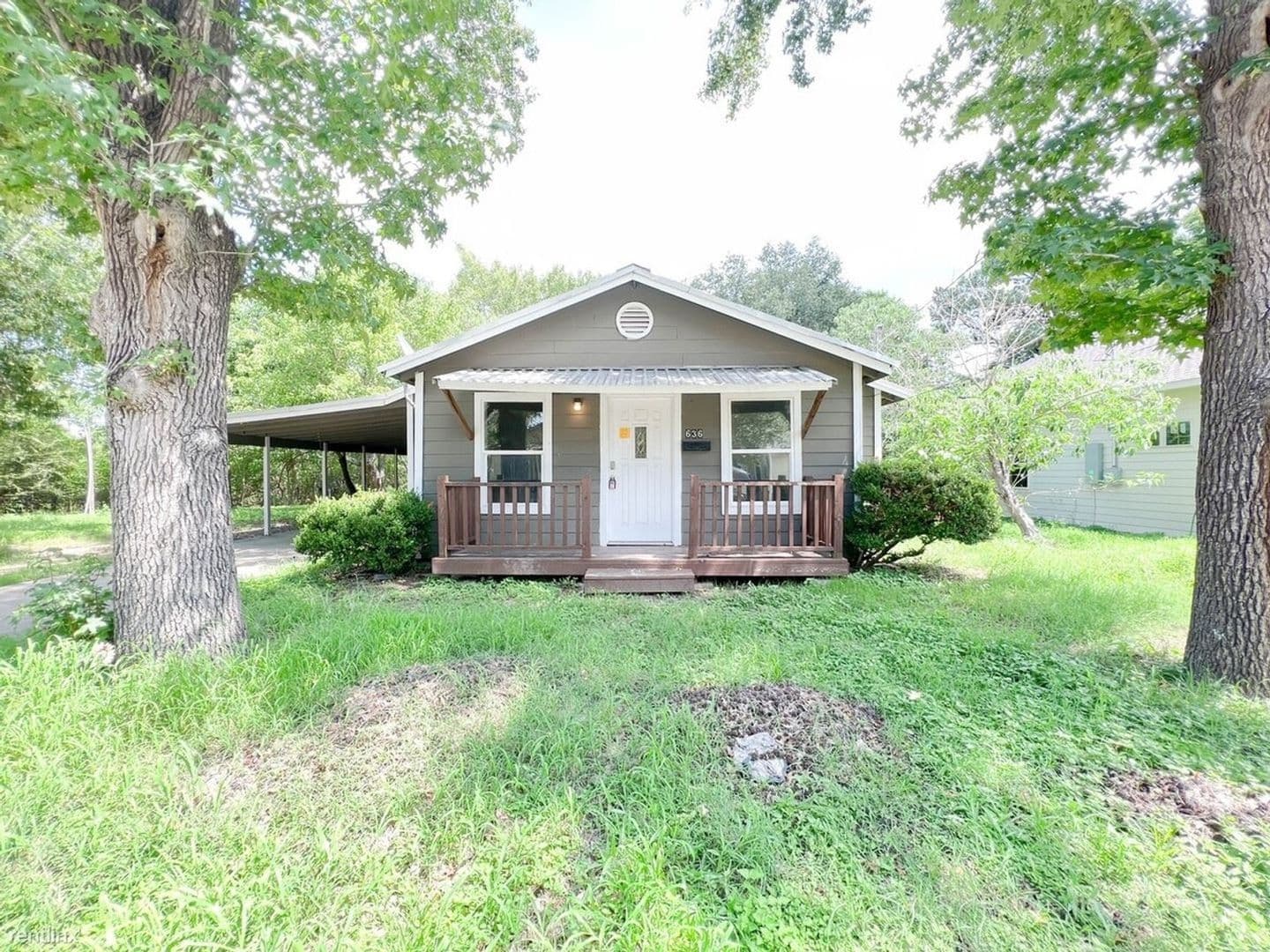 Rockdale House: 636 N Wilcox St