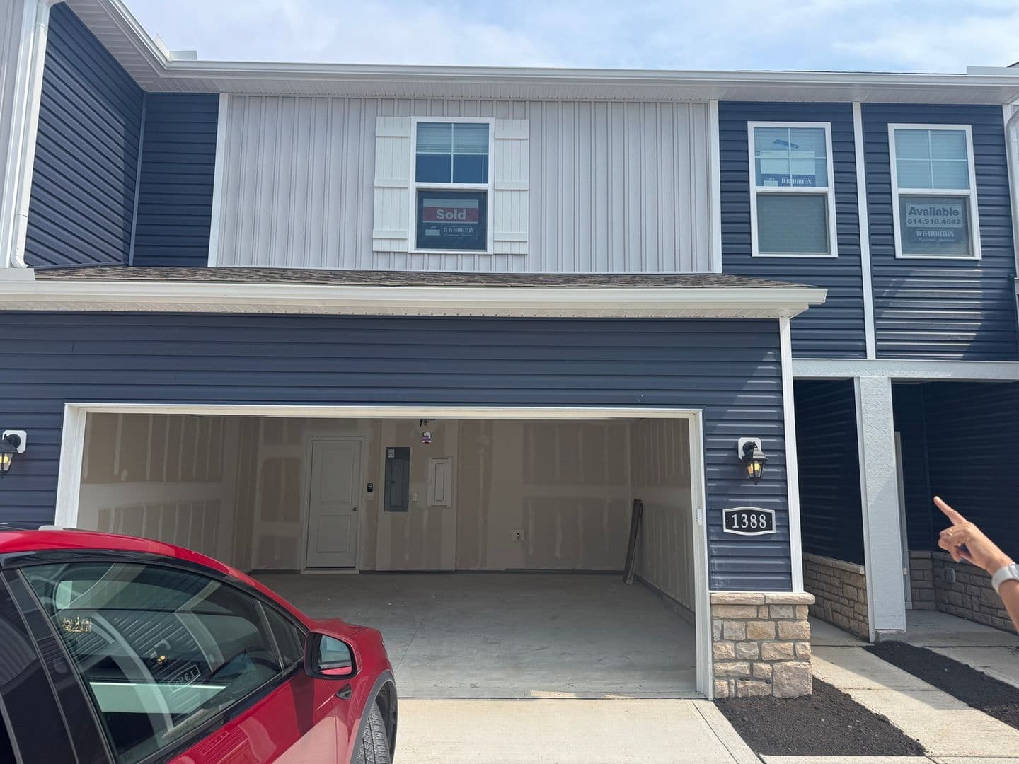 Columbus Townhome: 1388 Marinelli Dr E