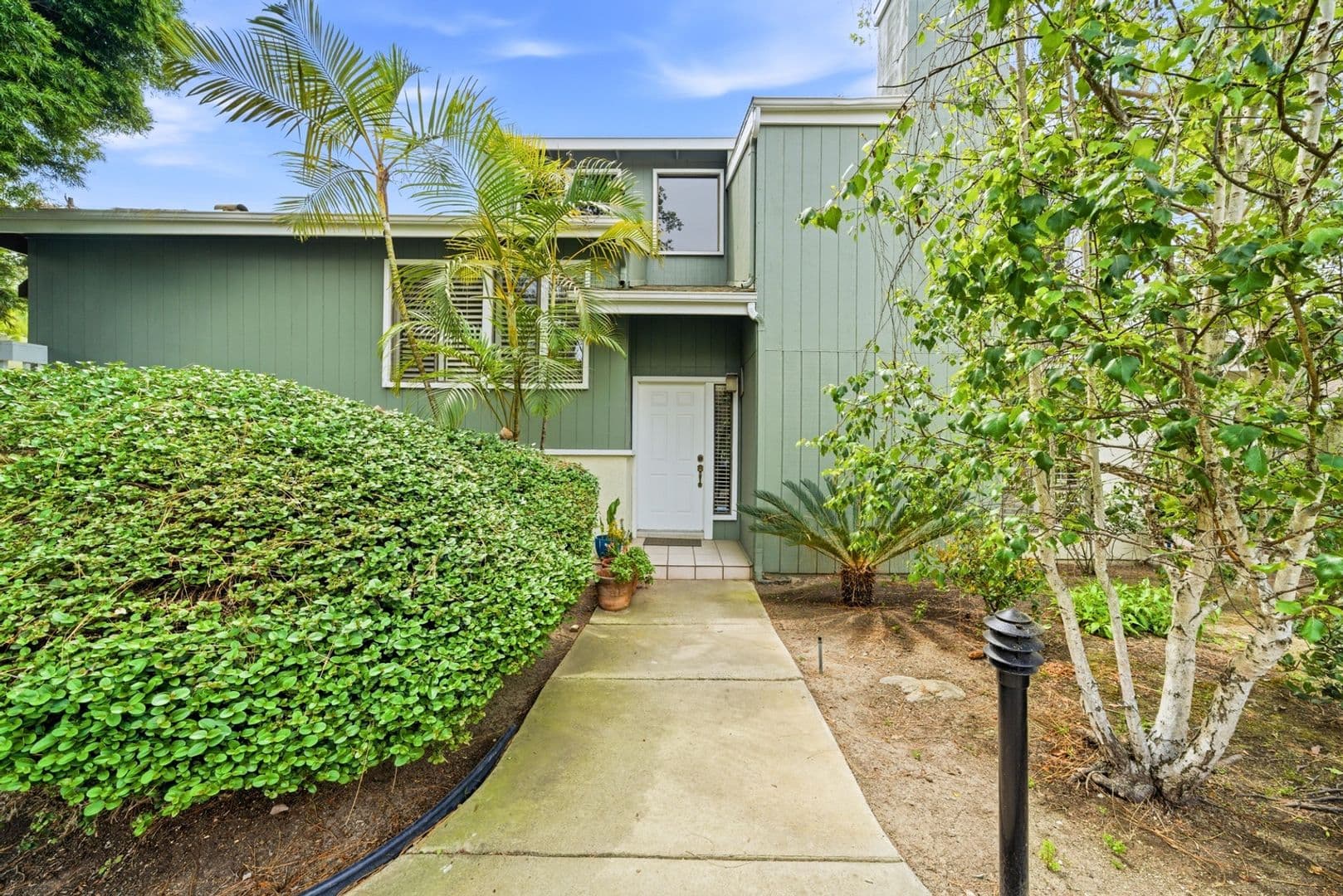 Costa Mesa Condo: 870 Deep Crk