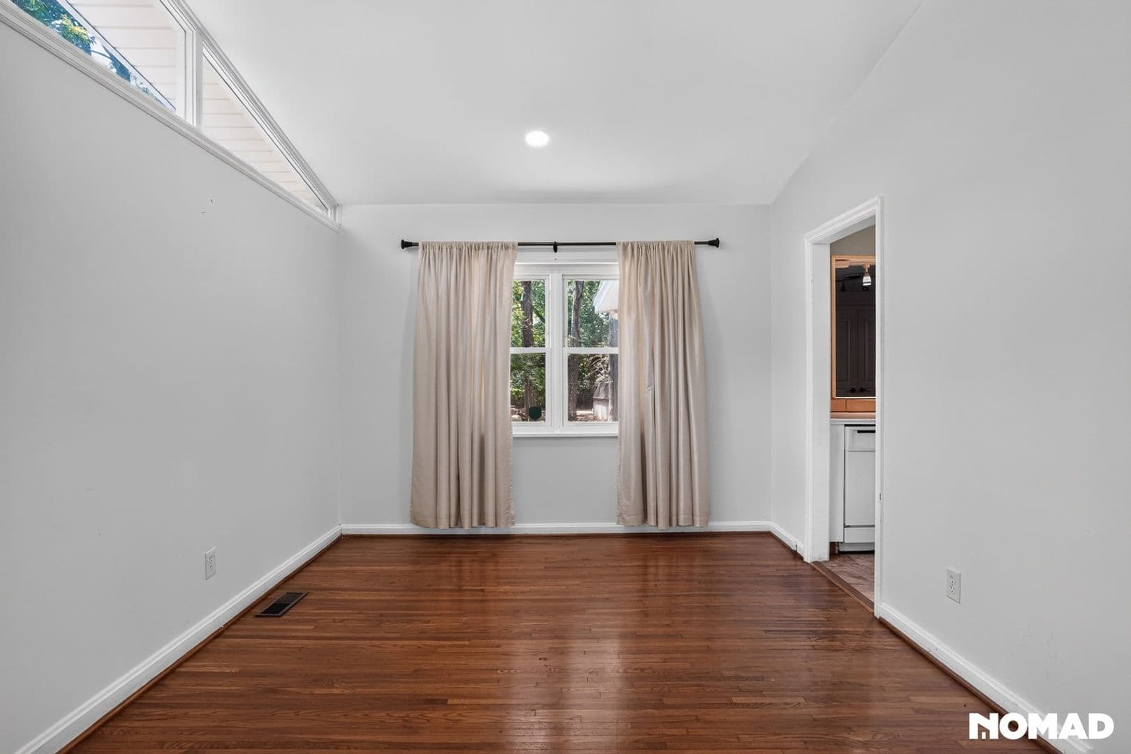 Birmingham House: 212 Stacy St