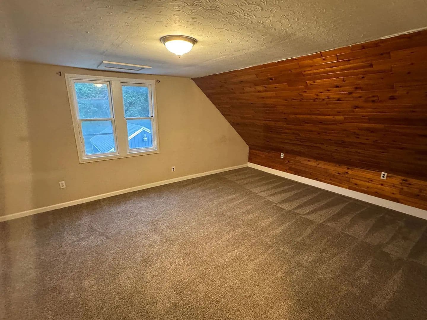 Peoria House: 315 W Nebraska Ave
