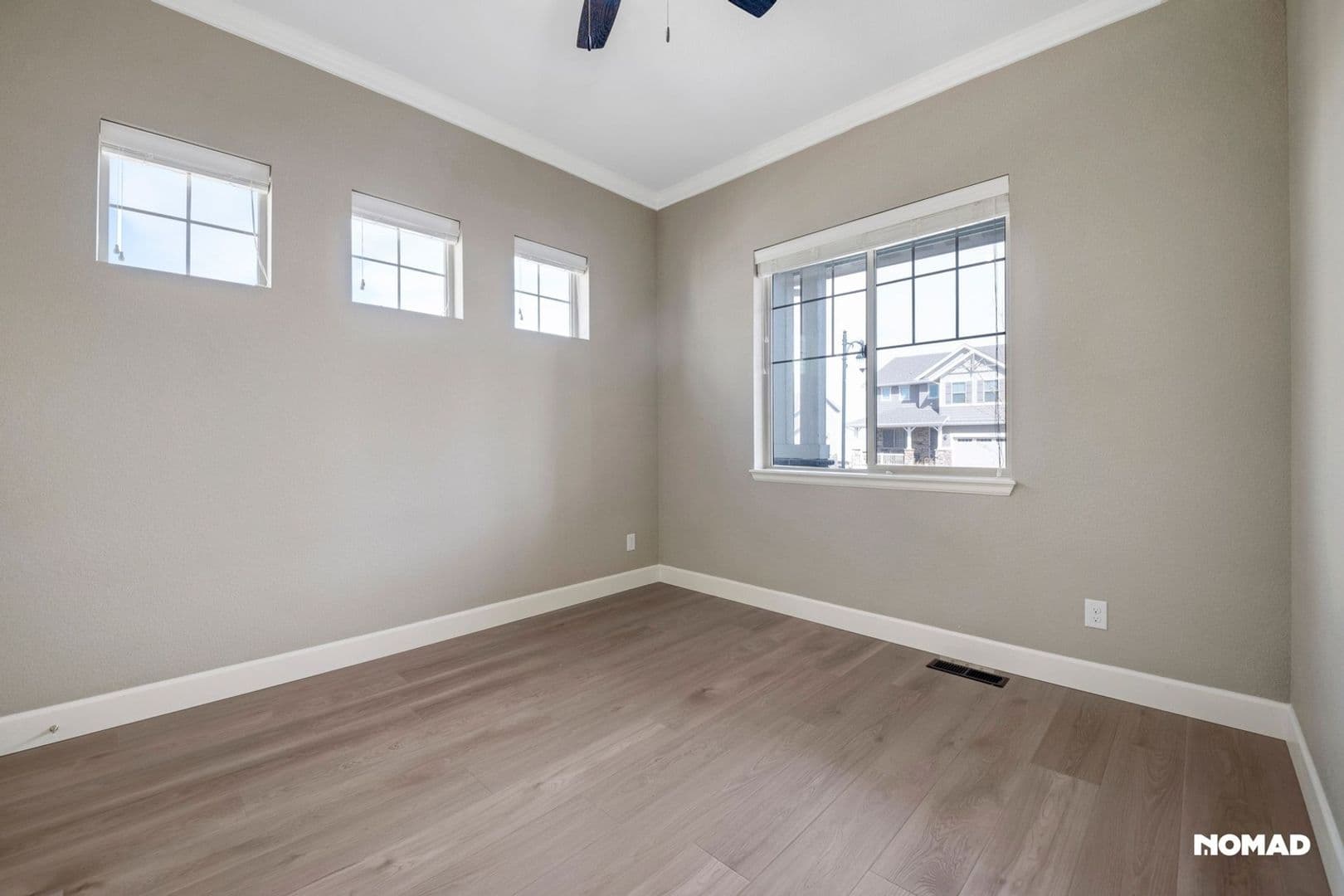 Aurora House: 26926 E Davies Pl