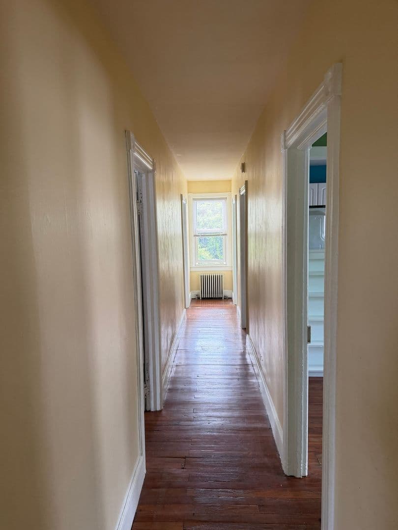 Paulsboro Townhome: 648 Beacon Ave