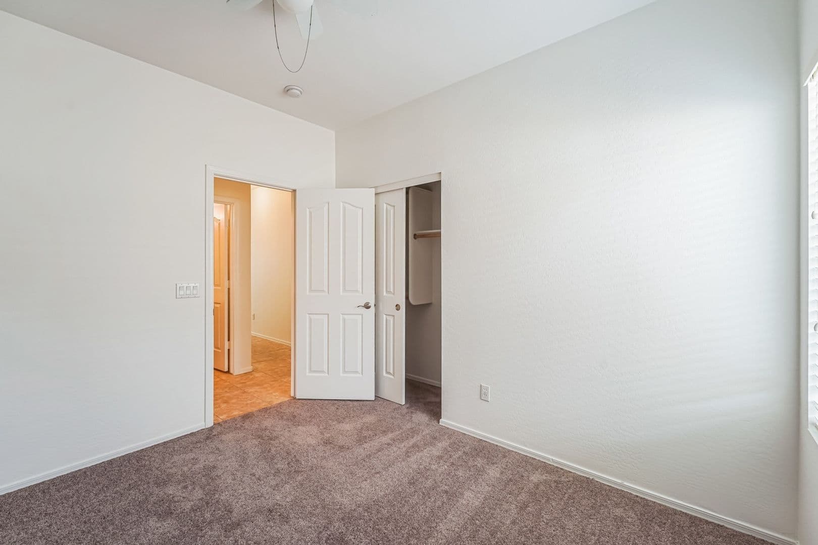 Gilbert House: 1268 E Birdland Dr