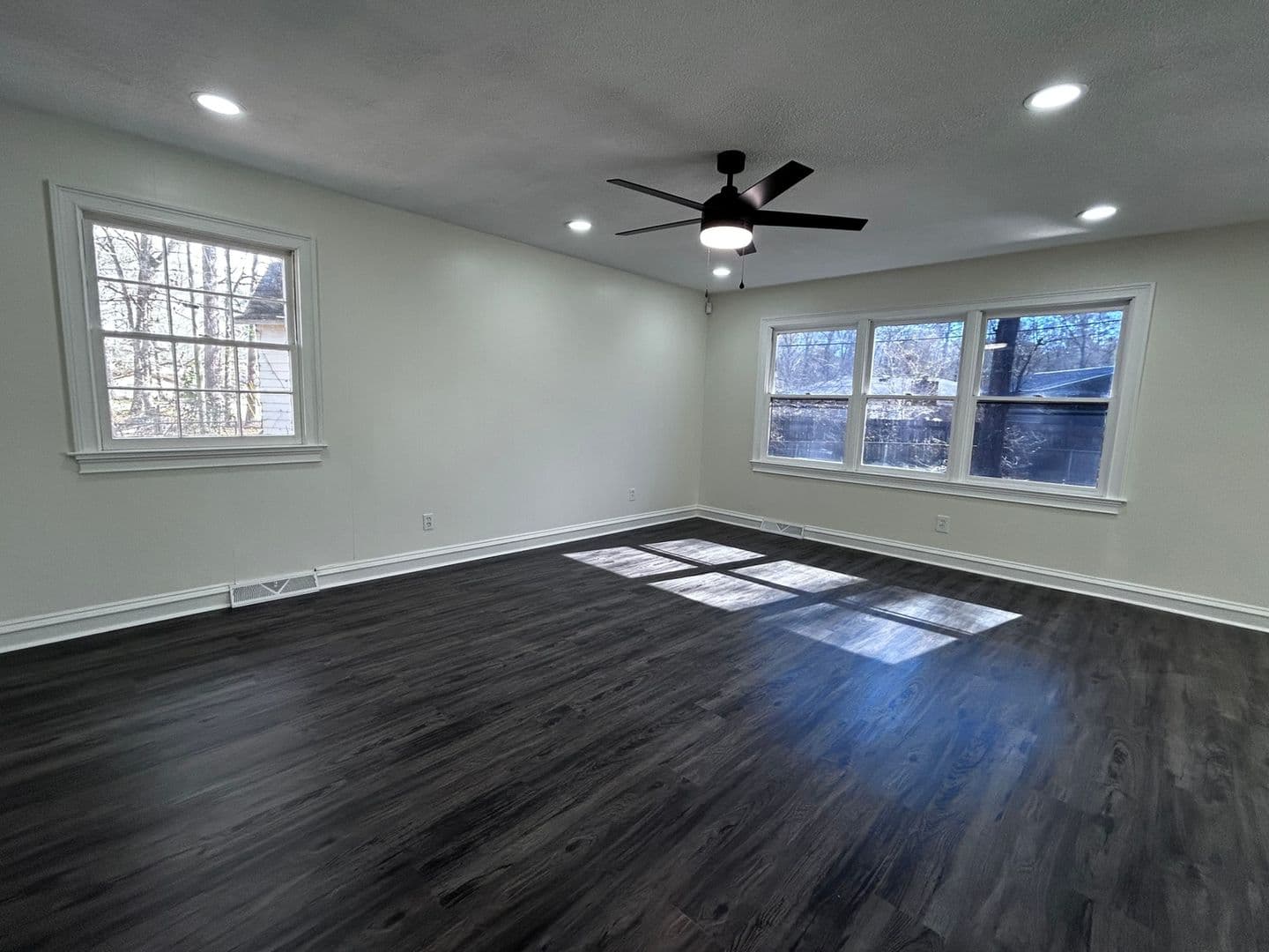 Columbia House: 3700 Cairnbrook Ct