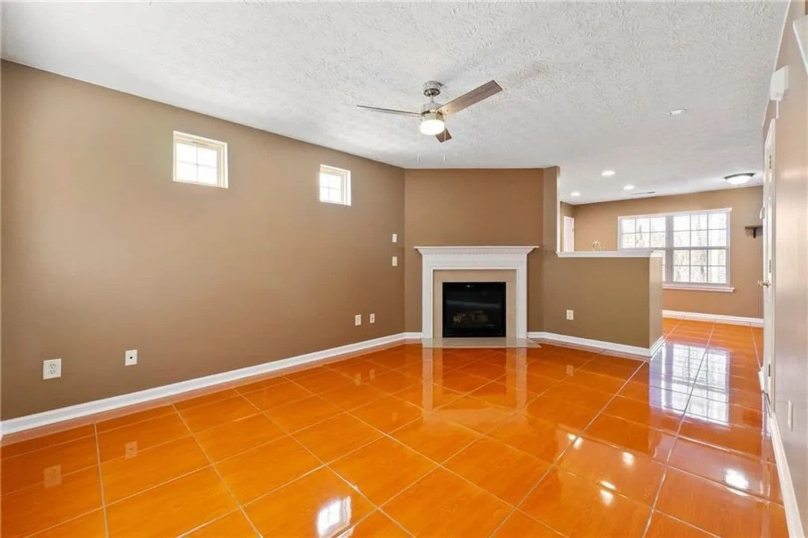Cumming House: 5125 Sky Ridge Way
