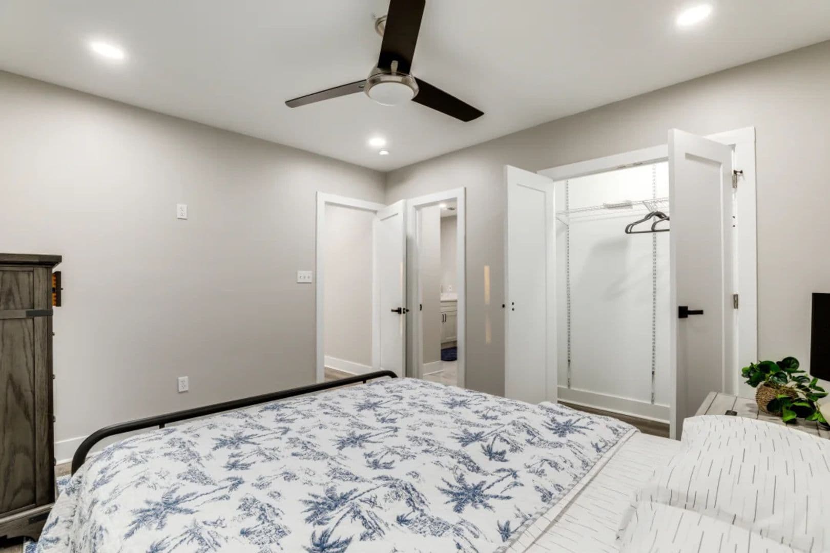 Atlanta House: 1429 Almont Dr Sw