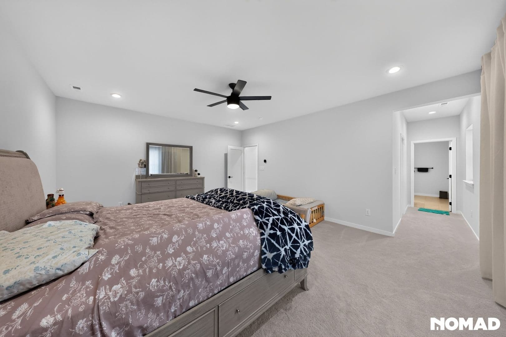 Middletown House: 1138 E Lock Rd