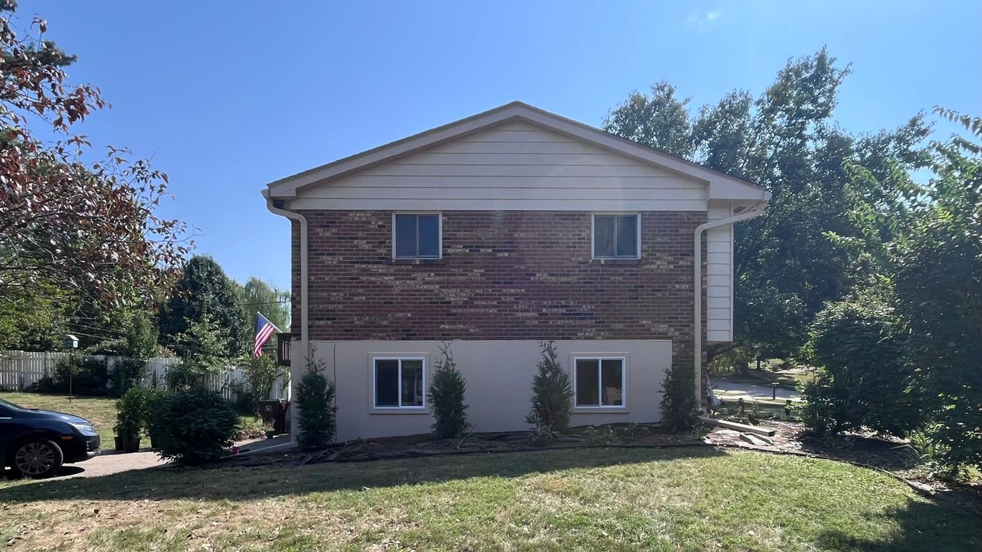 Florence House: 801 Gloucester Dr
