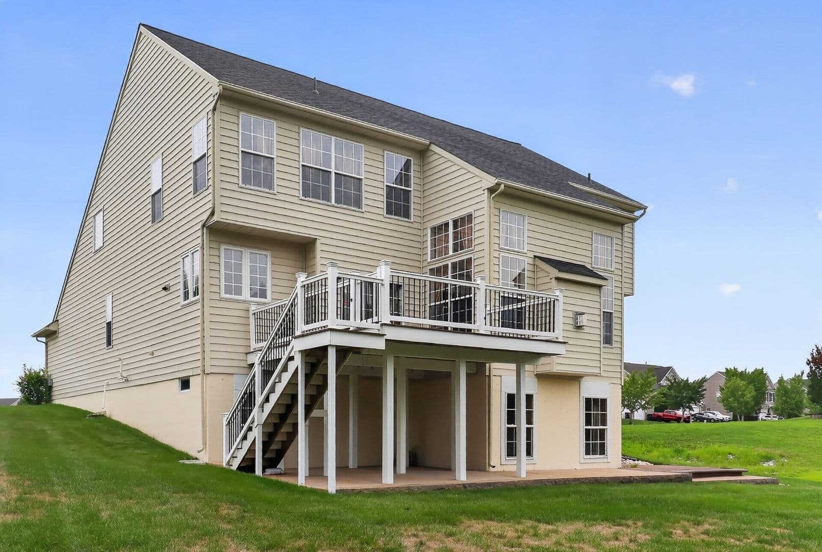 Middletown House: 110 Plymouth Pl