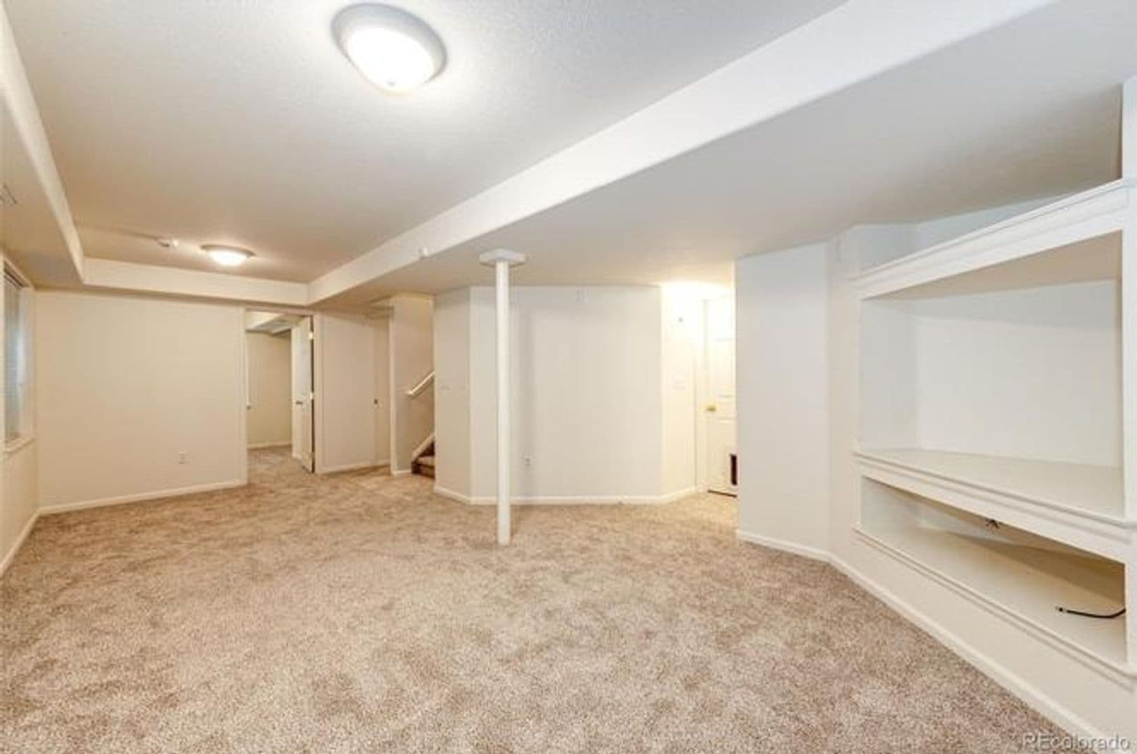 Englewood House: 16475 E Phillips Pl