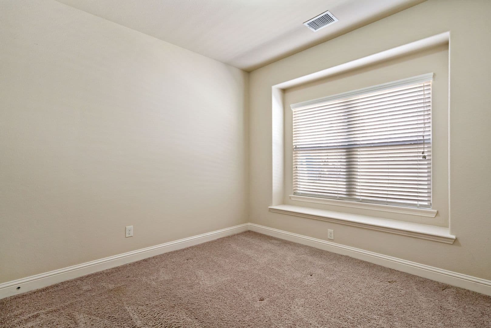 Dallas House: 6523 Prairie Flower Trl