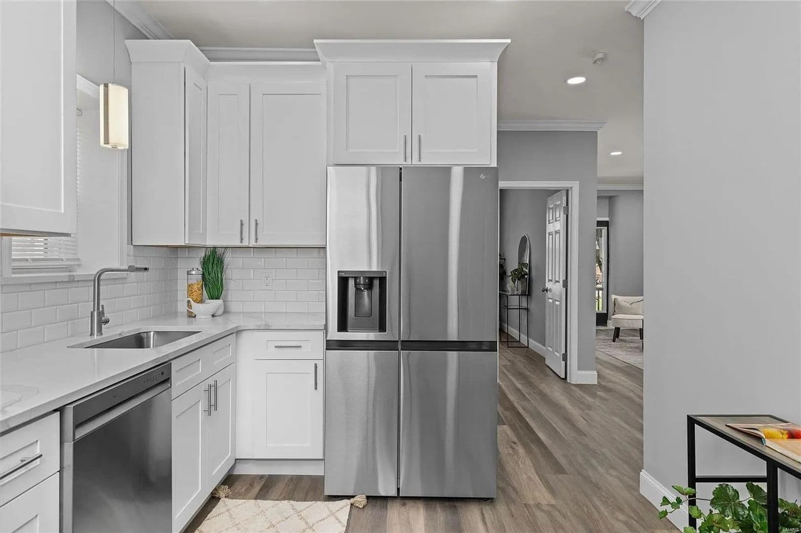 Saint Louis House: 4406 Ellenwood Ave