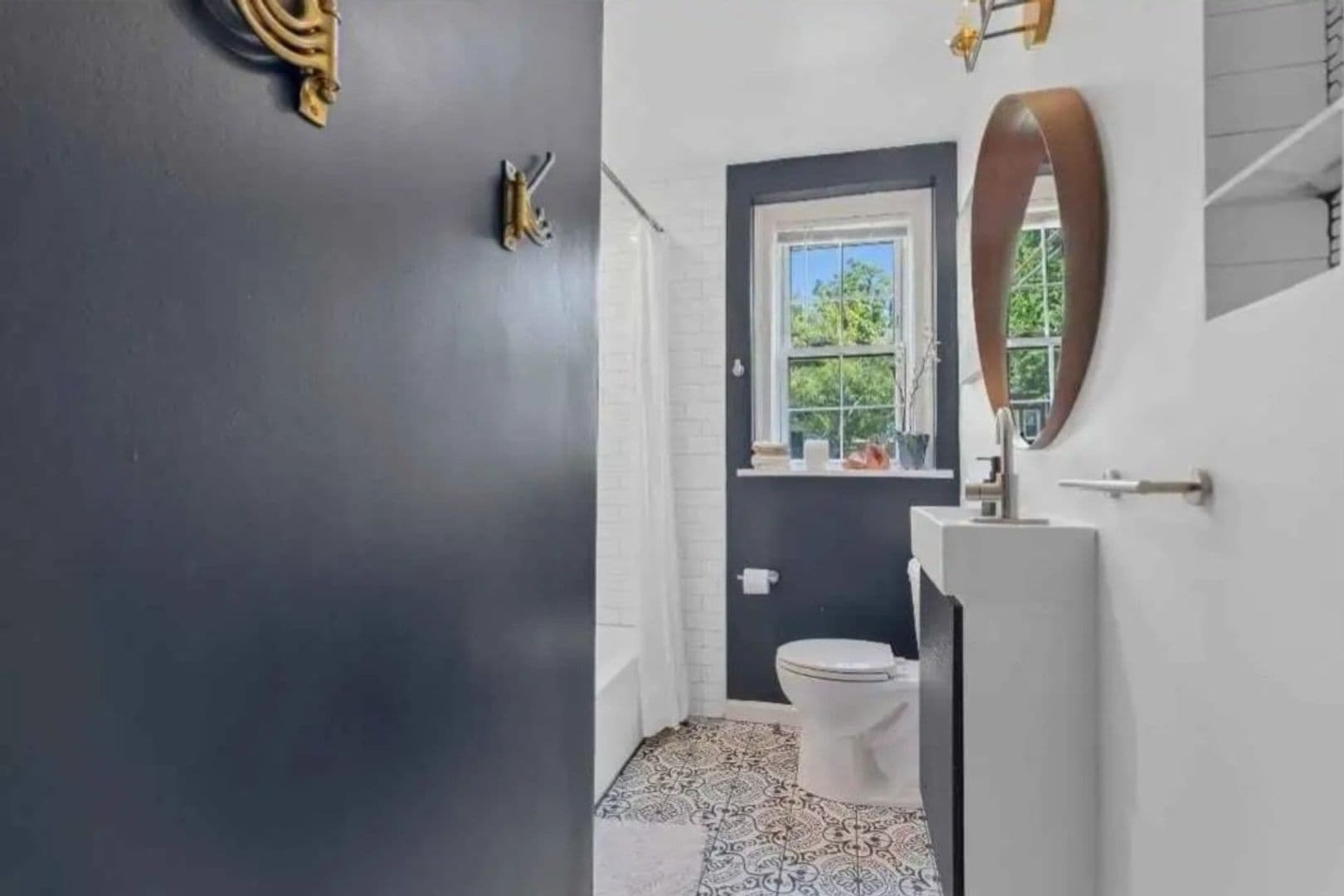 Washington Condo: 2716 29th St Se