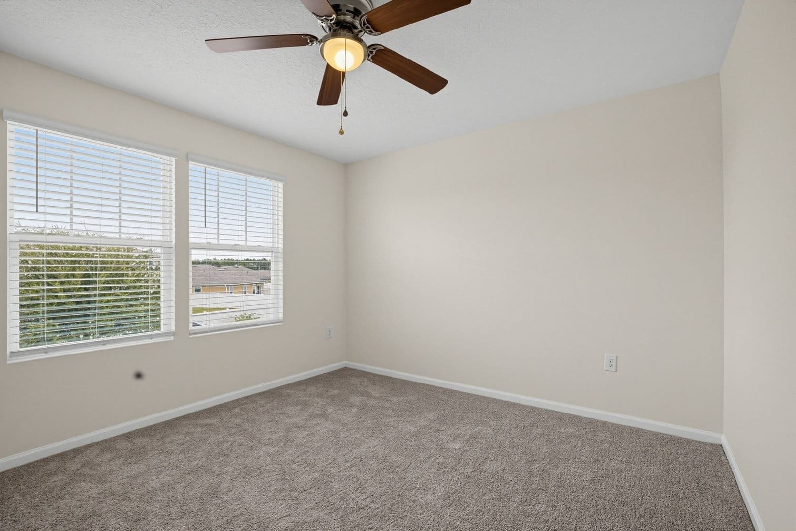 Jacksonville House: 3512 Guppy Ct