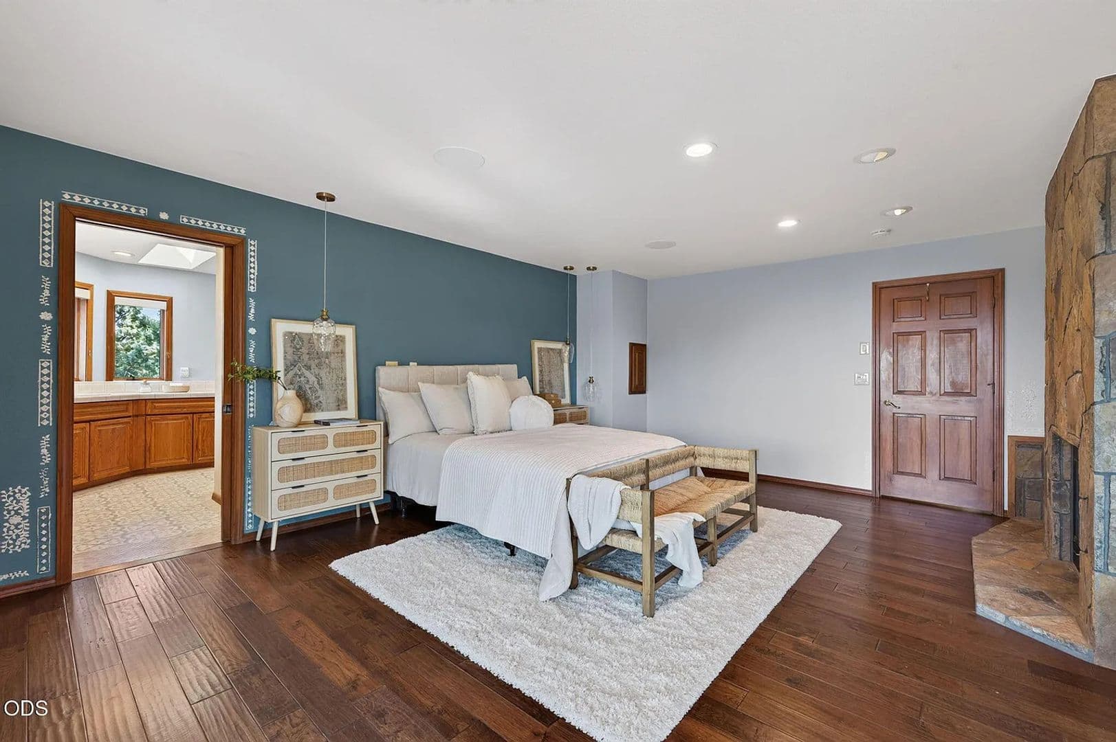 Bend House: 2889 Nw Starview Dr