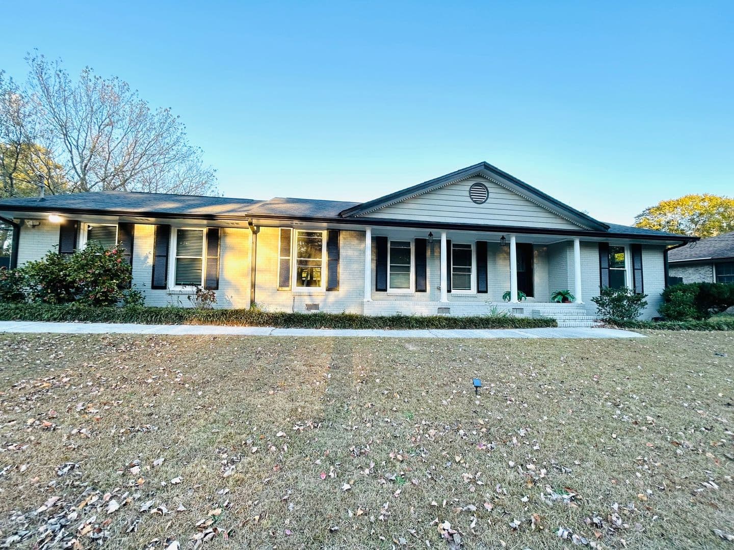 Snellville House: 2664 Abington Dr