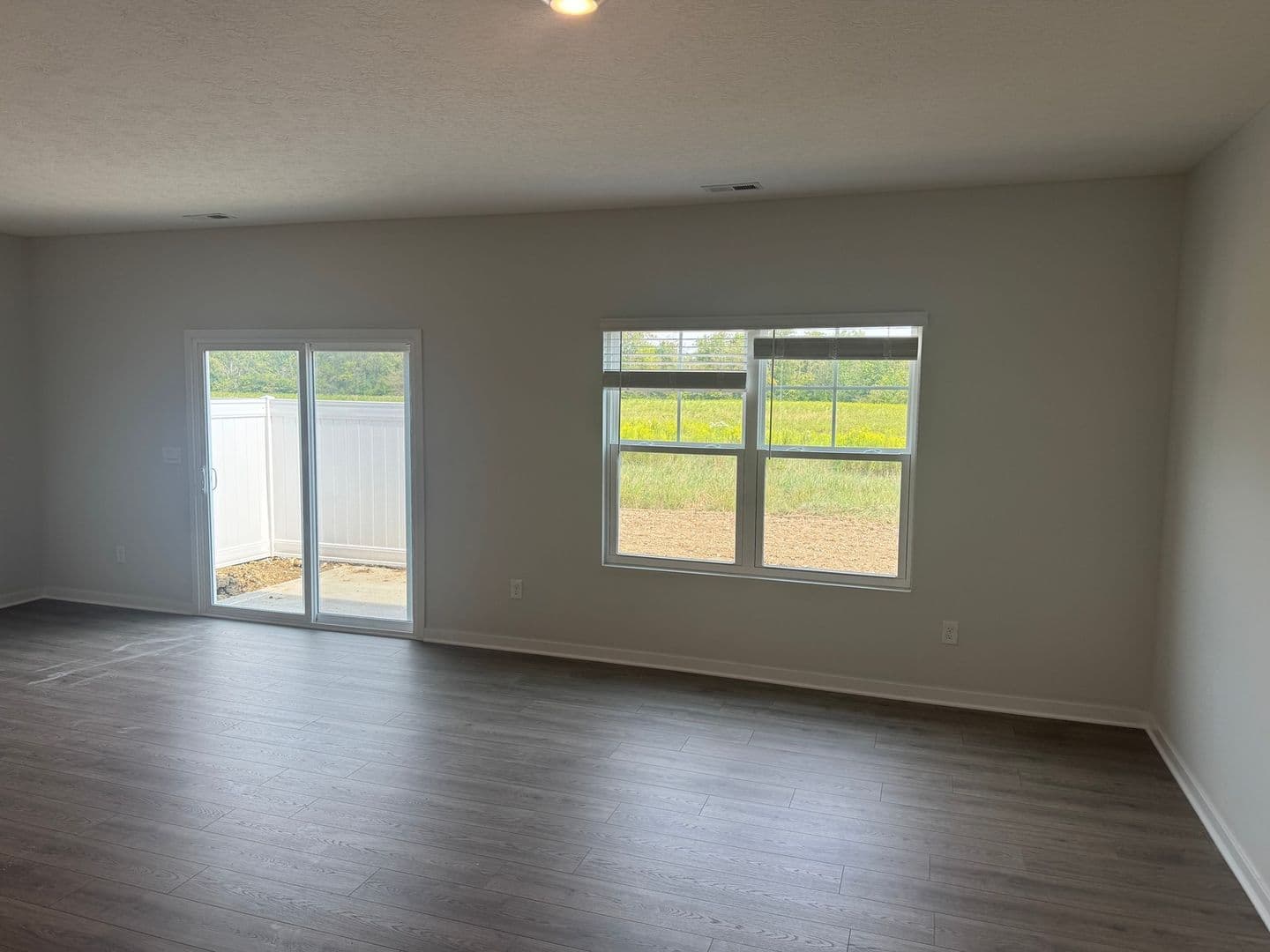 Columbus Townhome: 1388 Marinelli Dr E
