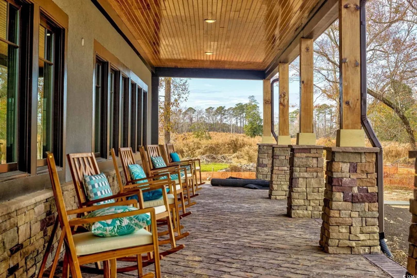 Little River House: 651 Wallace Dr