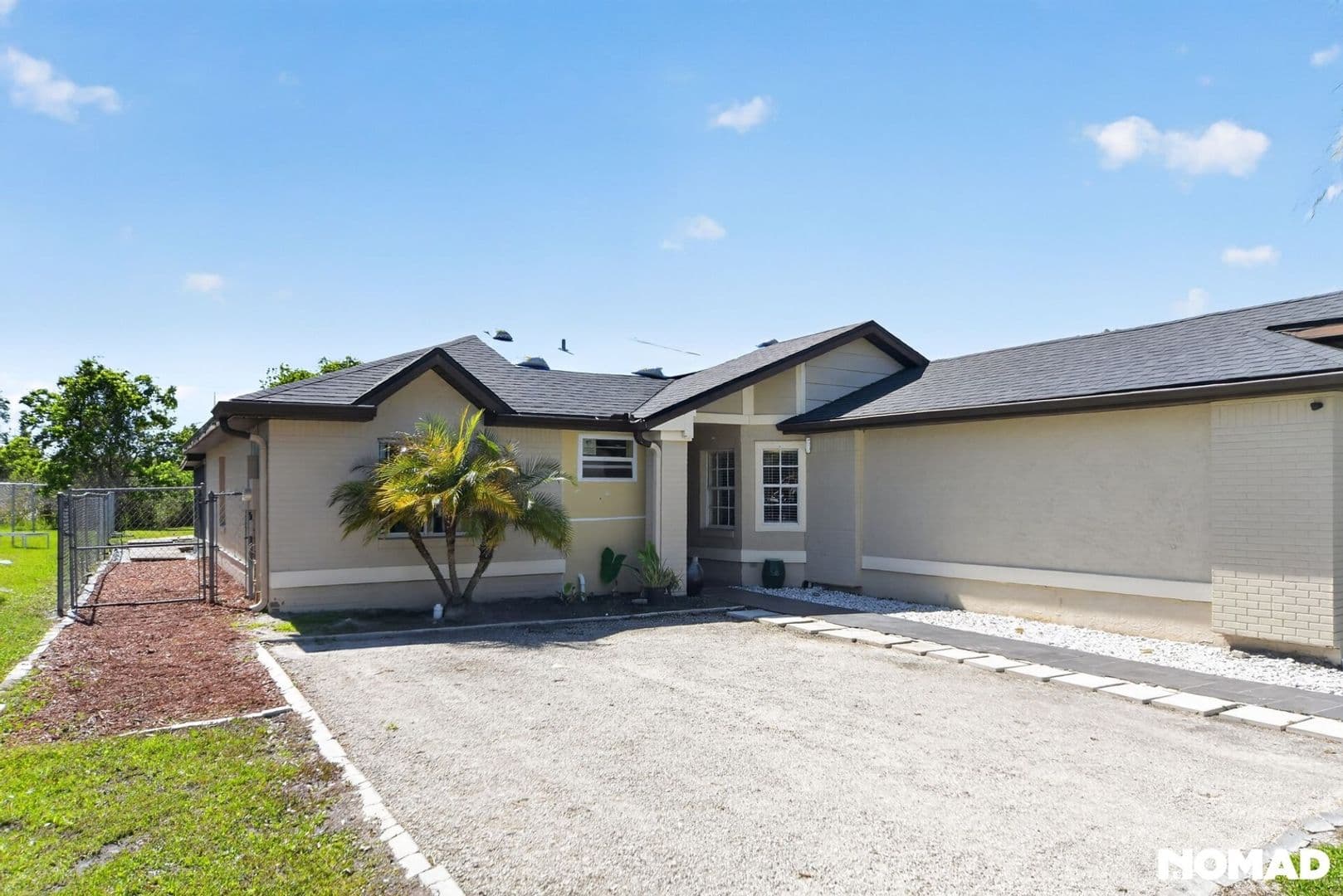 Orlando House: 293 Chicago Woods Cir