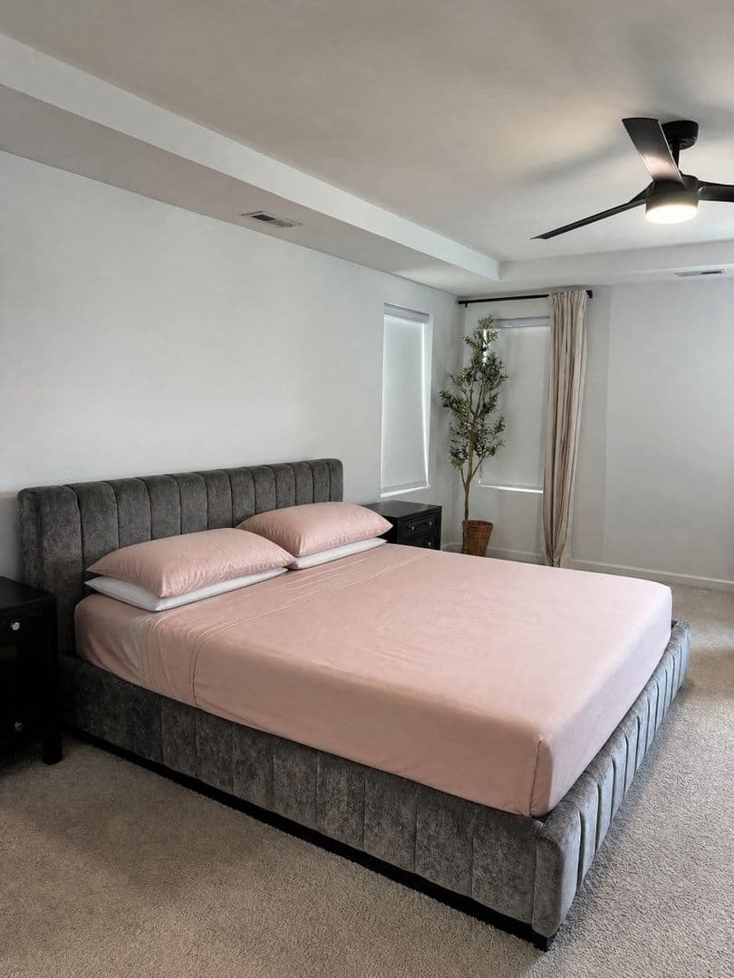 Knightdale House: 1402 Lena Ln