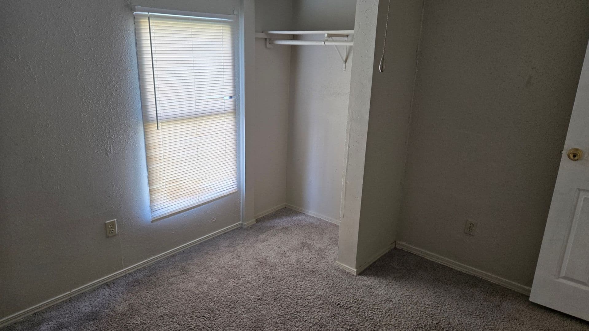 Fresno House: 617 Hickory St