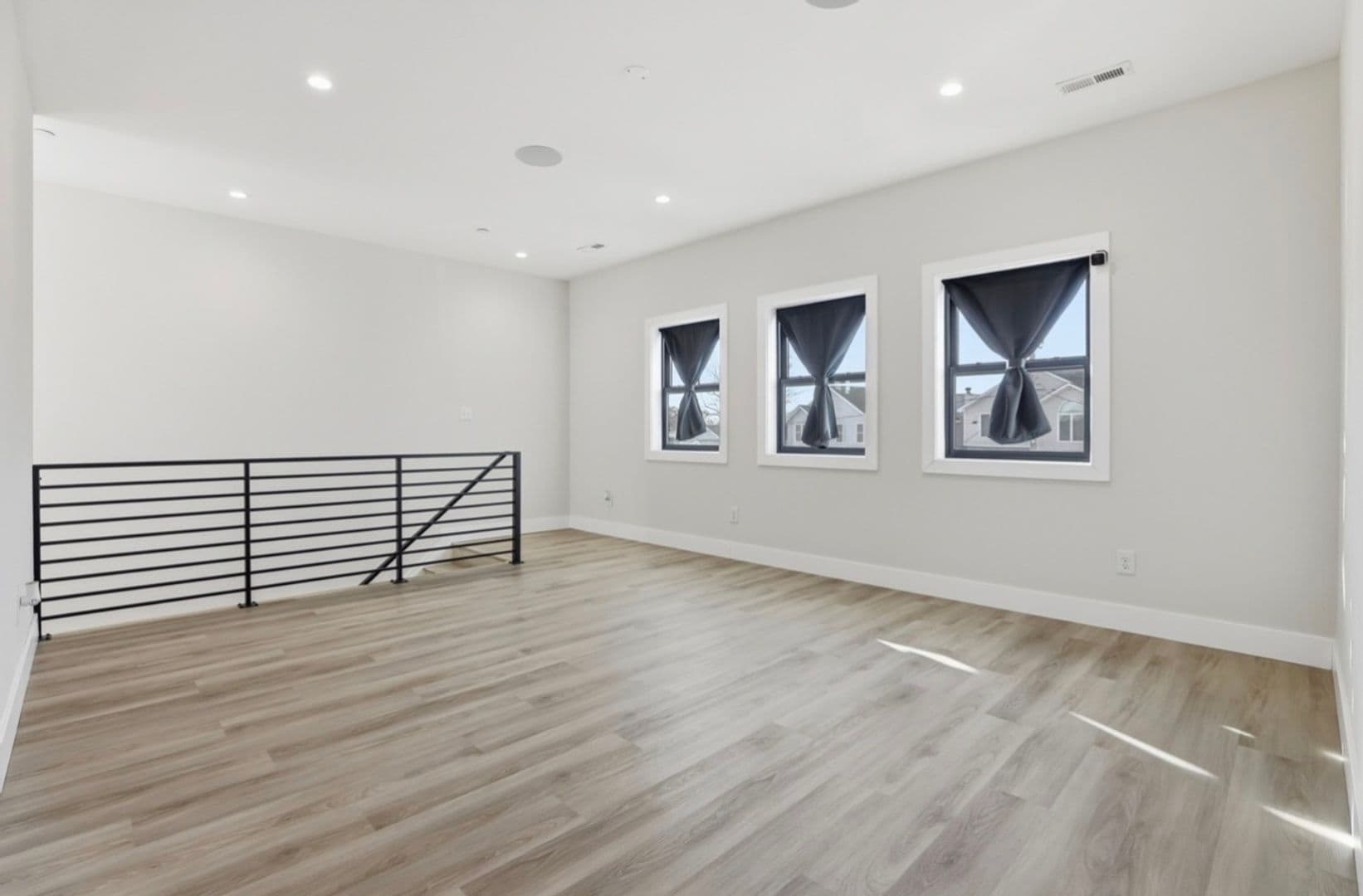 Sparrows Point House: 6931 River Dr Rd