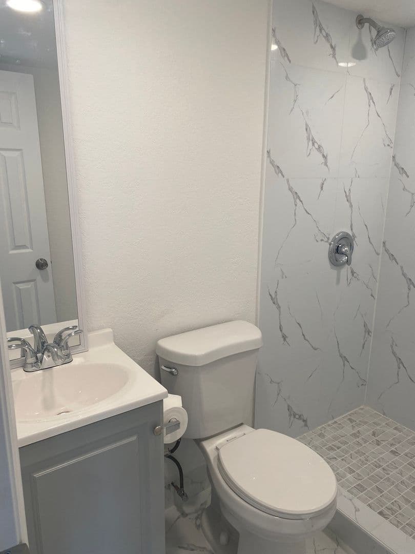 Lake Worth House: 7226 San Castle Blvd