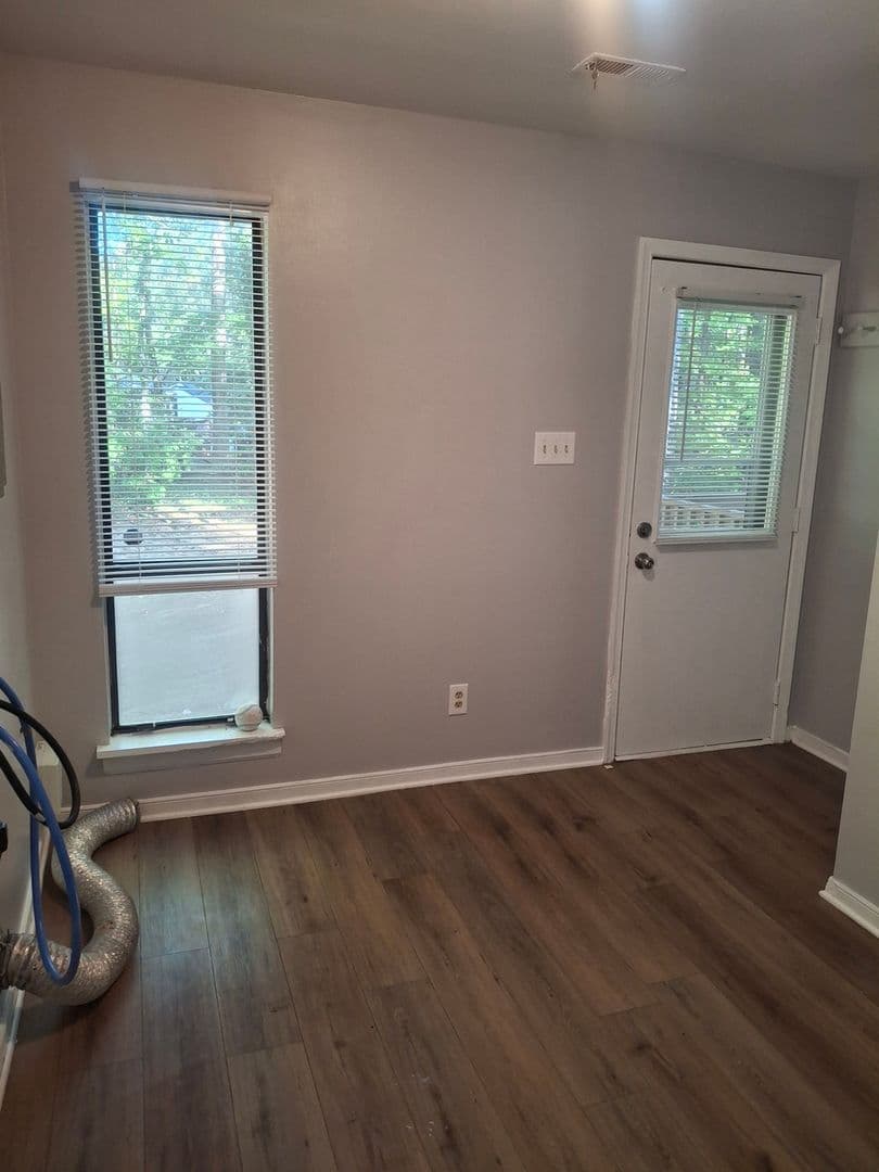 Richmond House: 704 Gordon School Ct